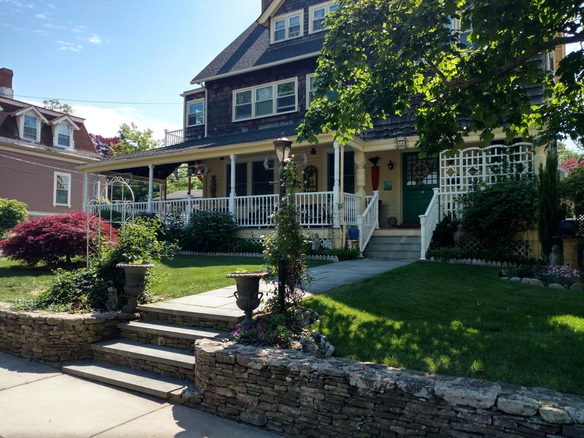Armistead Cottage Bed & Breakfast Newport Exterior photo