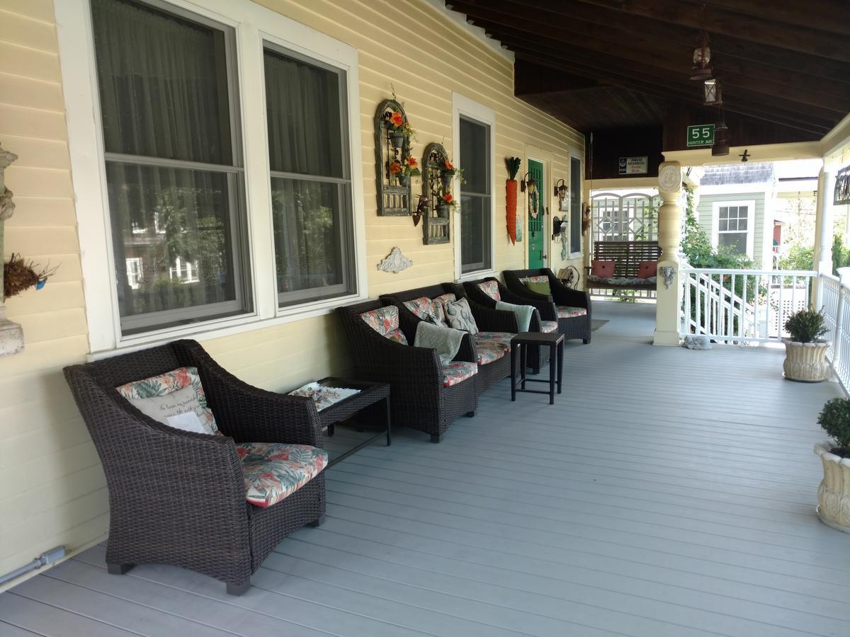 Armistead Cottage Bed & Breakfast Newport Exterior photo